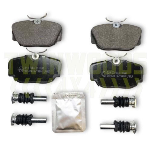 Brake pads for Discovery 2 POWERSpec rear brake upgrade kit with dimpled and grooved discs and pads