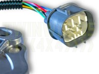 Discovery 2 automatic XYZ / gear selector switch UHB100190 with wiring lead and connector plug view