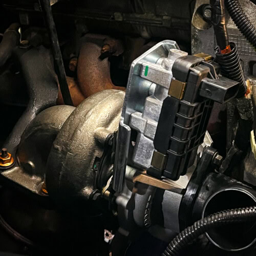 Garrett LR018396G turbocharger fitted to Defender 2.4 TDCI Puma