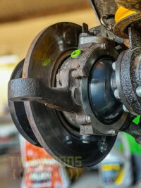 Defender Hub Swivel Housing Rebuild