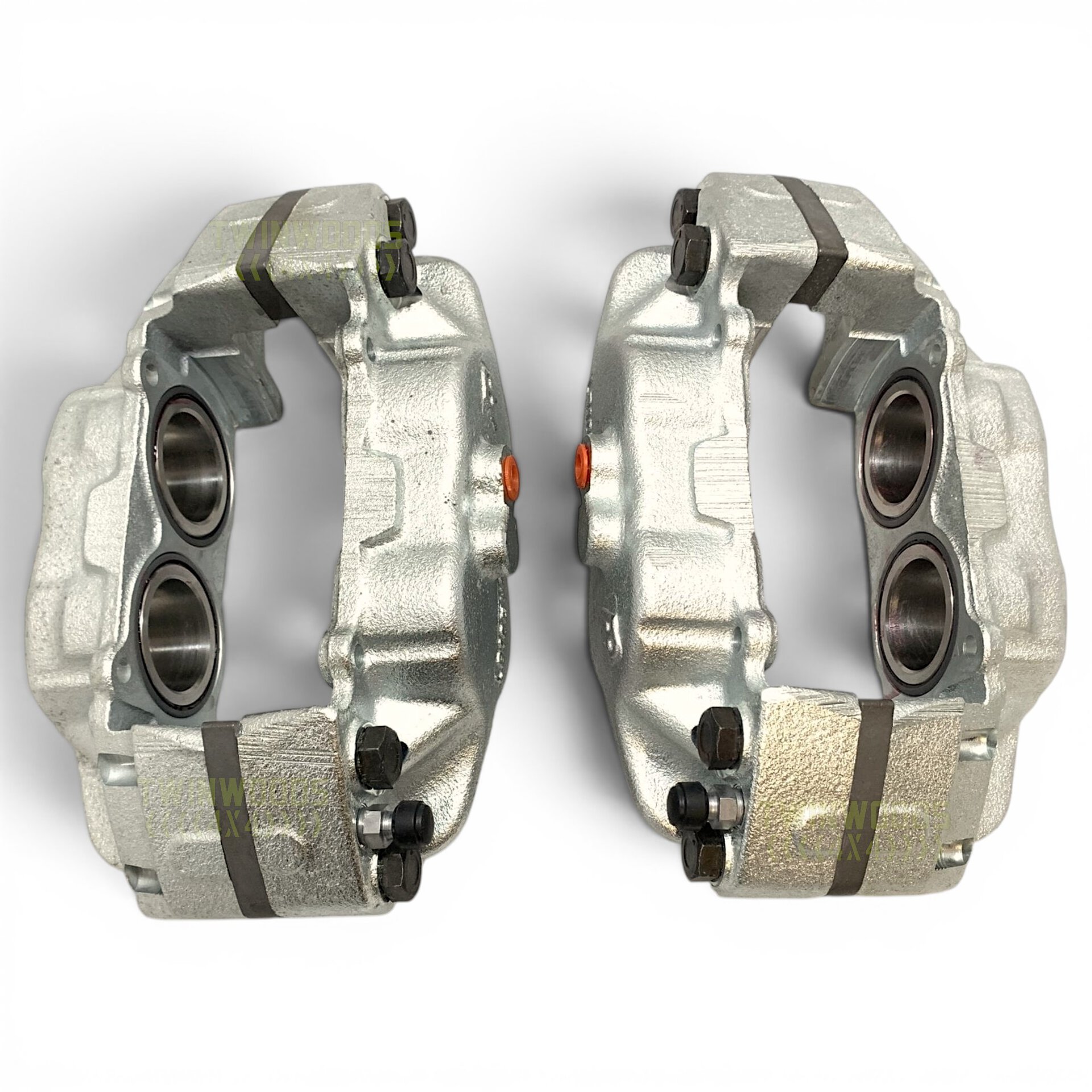 SEB500460-SEB500470 Defender front vented brake calipers stainless steel pistons